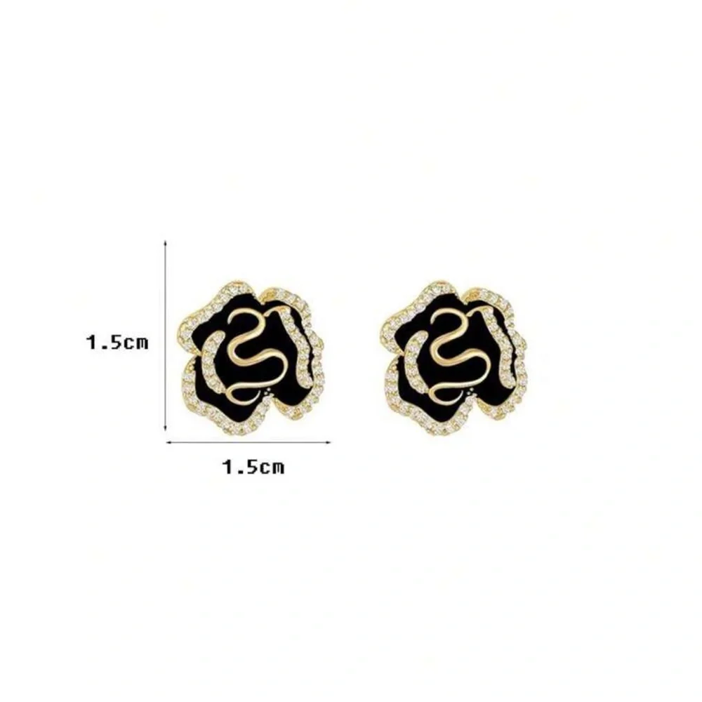 BRAND NEW🖤Vintage French Design Luxurious Rhinestone Floral Stud Earrings - Picture 5 of 5